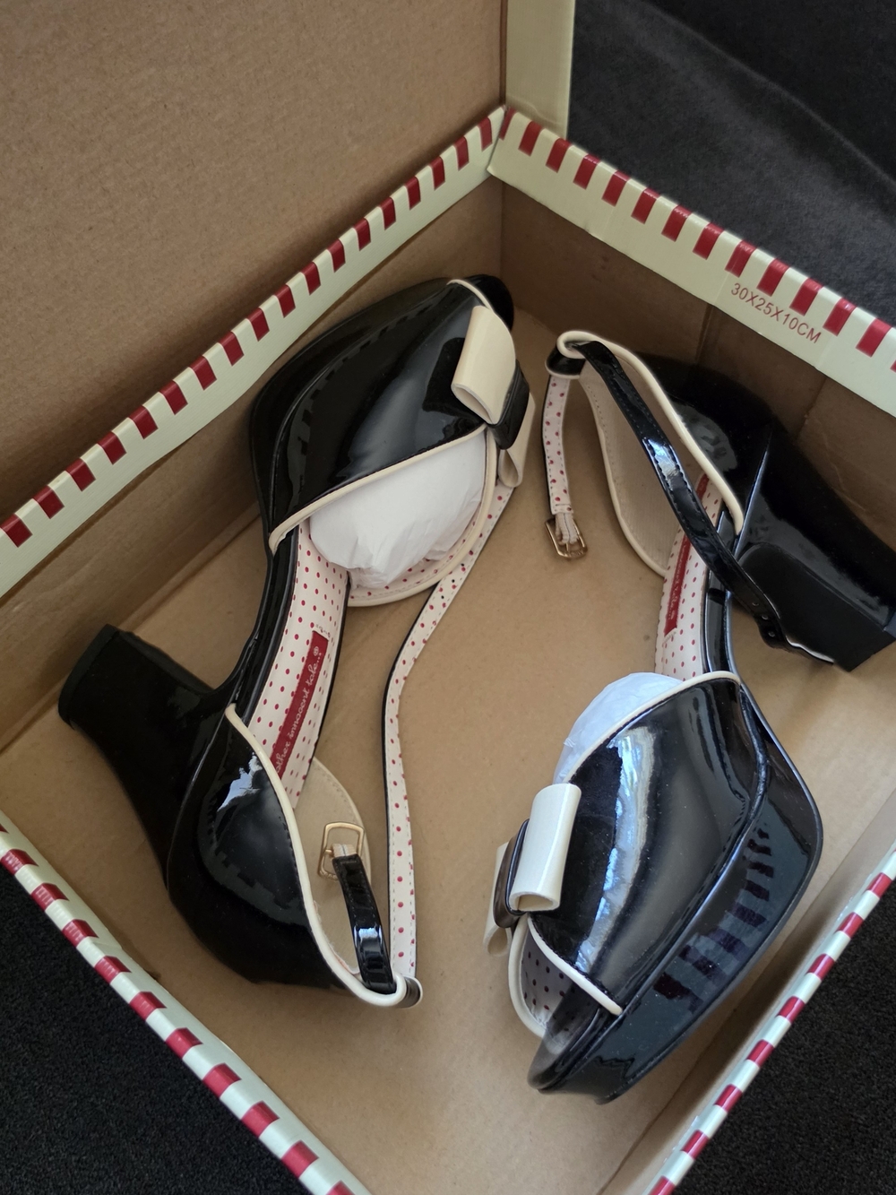 BAIT Black and White Bow Peep-Toe Slingback Heels Size 9 - Picture 6 of 7